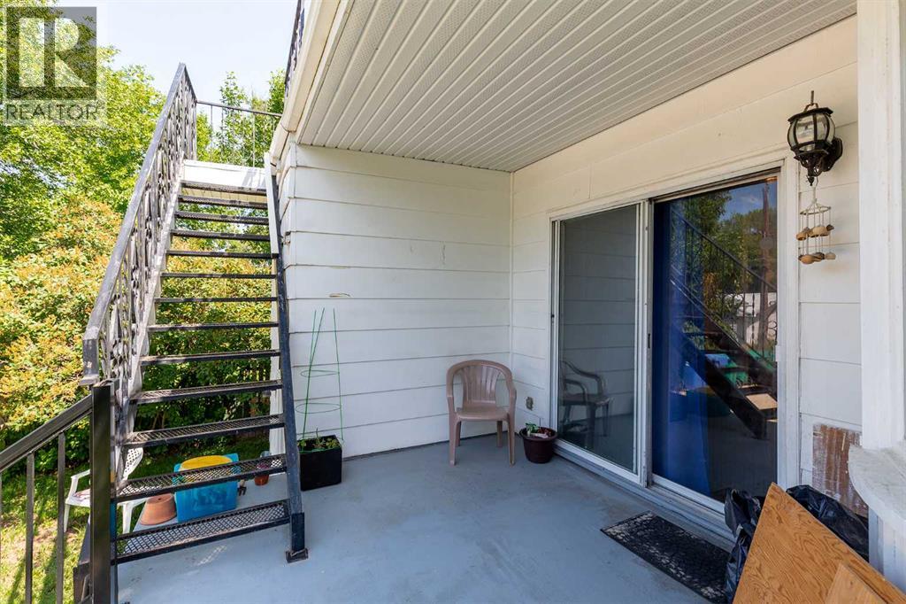 622 10 Street South Property Photo 46