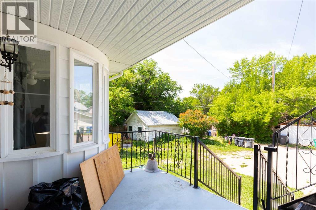 622 10 Street South Property Photo 47