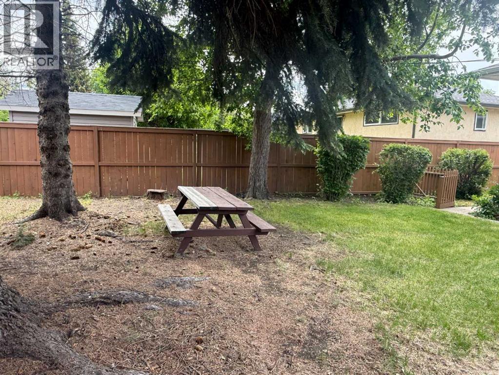2848 24 Street Nw Property Photo 3