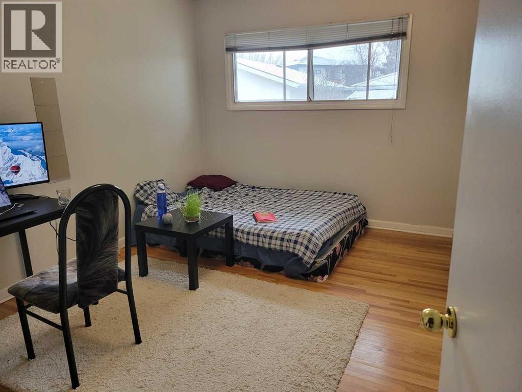 2848 24 Street Nw Property Photo 8