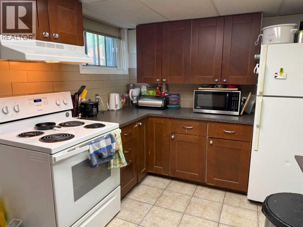 2848 24 Street Nw Property Photo 11