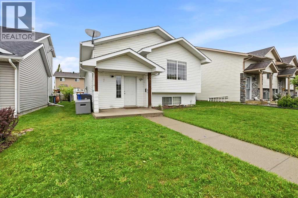 5812 70 Avenue Close Property Photo 1