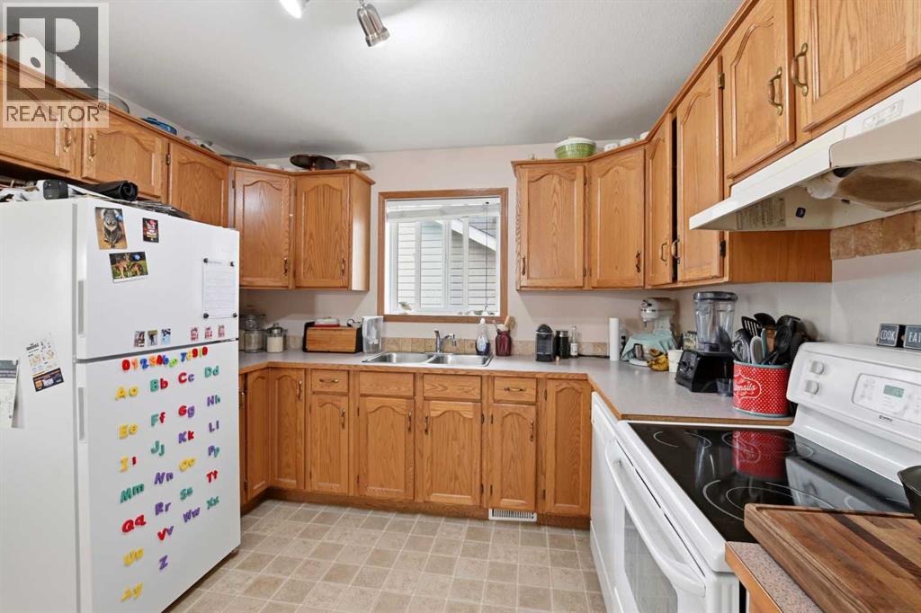 5812 70 Avenue Close Property Photo 8