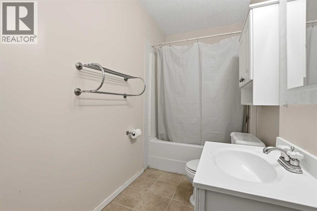 5812 70 Avenue Close Property Photo 24