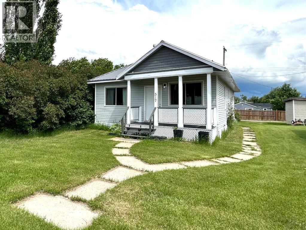 517 Iris Street Property Photo 1