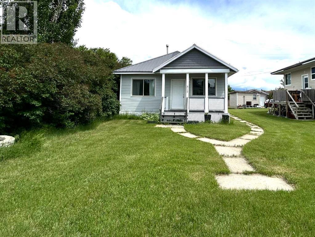 517 Iris Street Property Photo 1