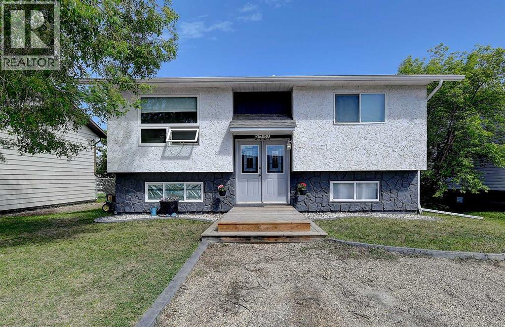 9724 94 Avenue Property Photo 1