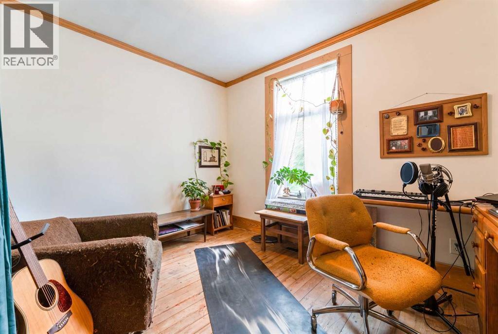 2108 8 Street Se Property Photo 5