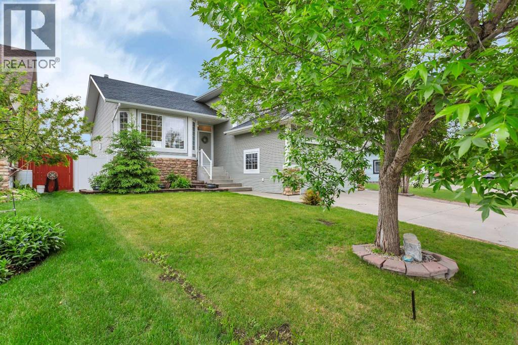 33 Walker Boulevard Property Photo 2