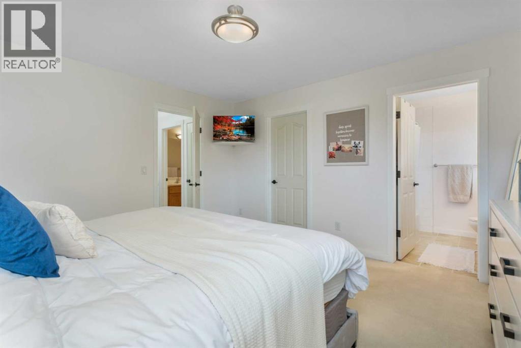 33 Walker Boulevard Property Photo 24