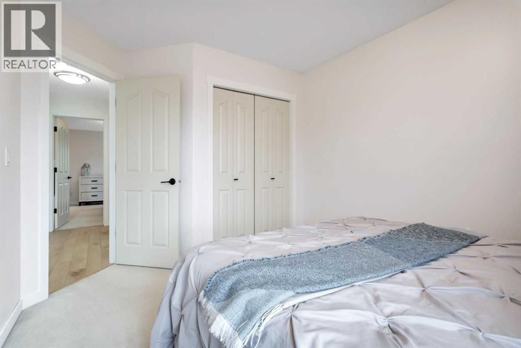 33 Walker Boulevard Property Photo 28