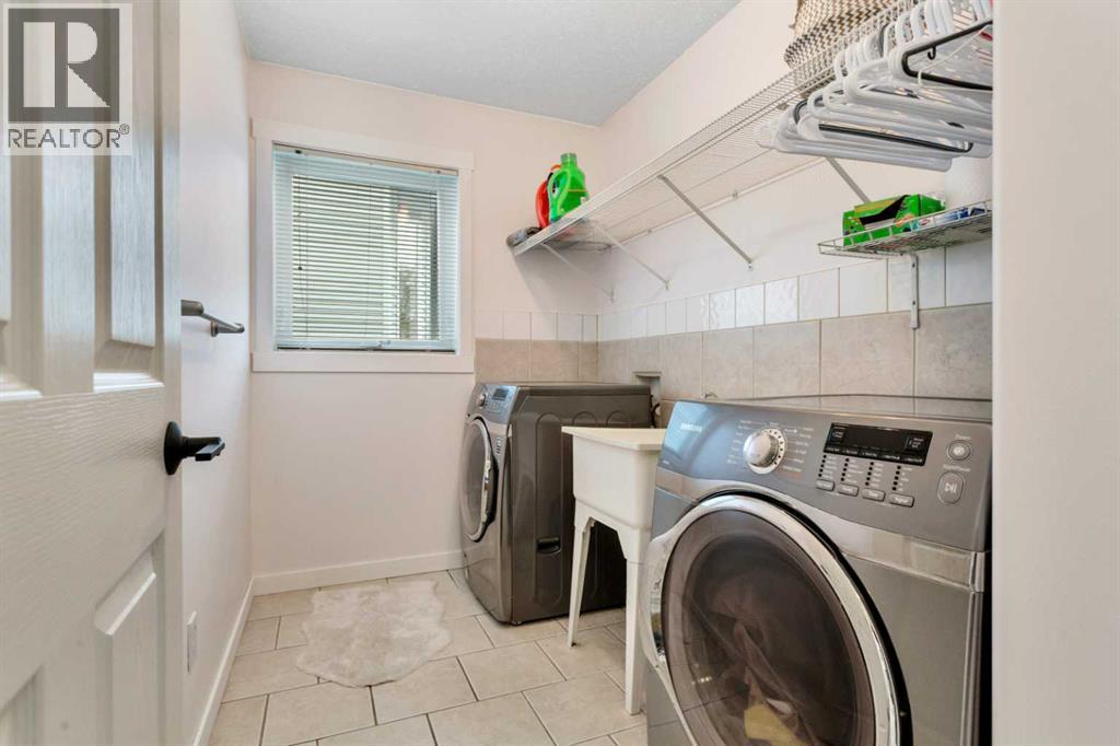 33 Walker Boulevard Property Photo 37