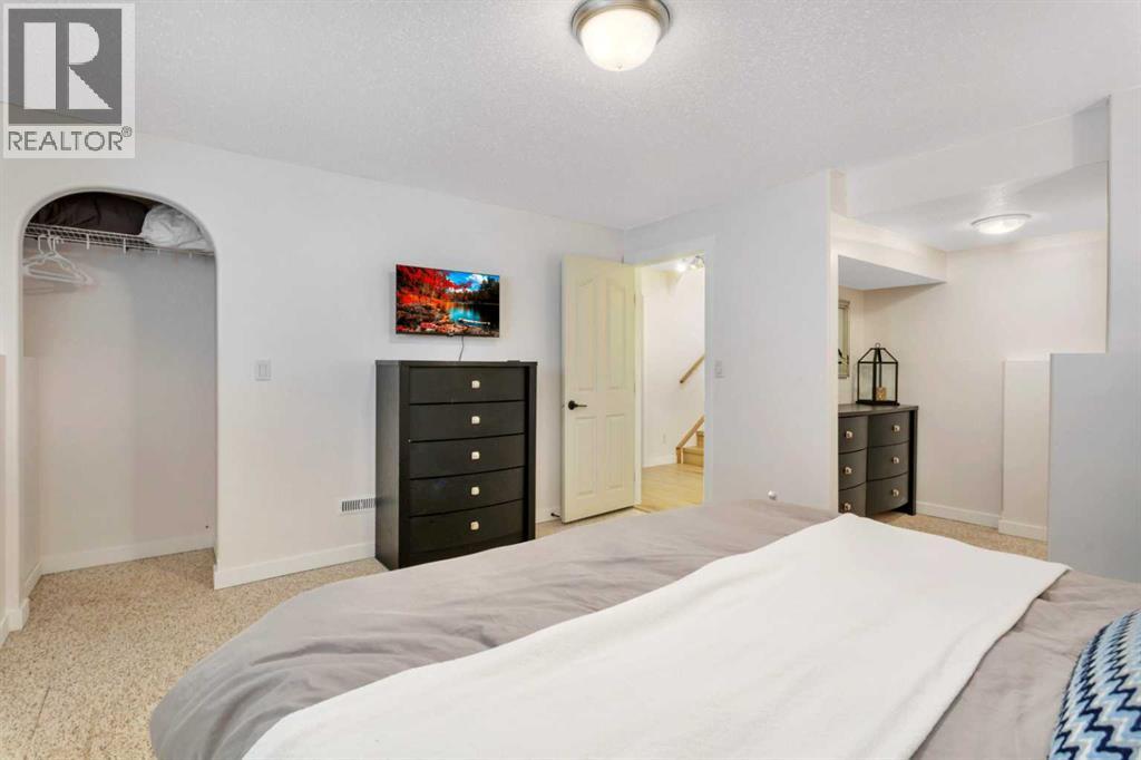 33 Walker Boulevard Property Photo 39