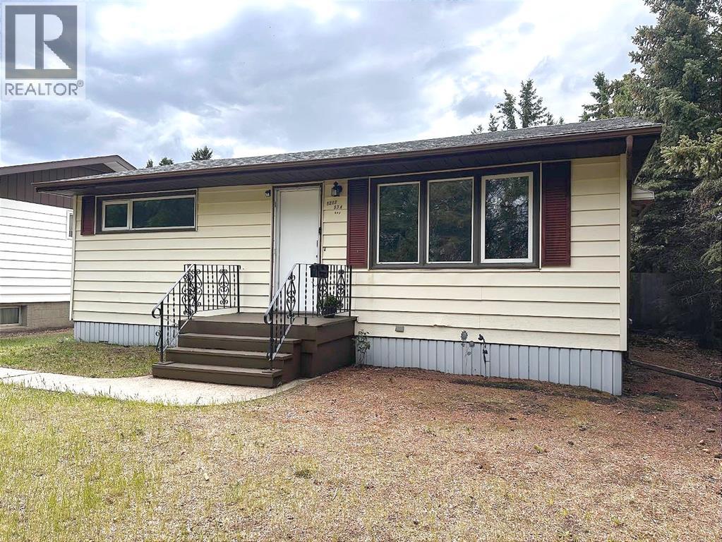 5217 53a Avenue Property Photo 1