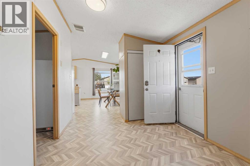 39 Keystone Crossing Property Photo 6