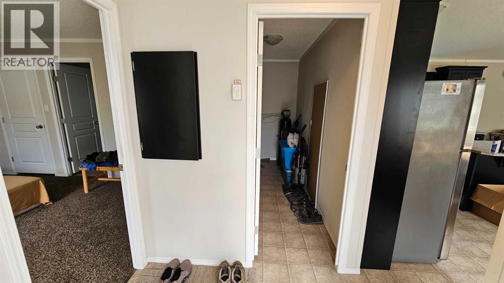 5016 49 Street Property Photo 20