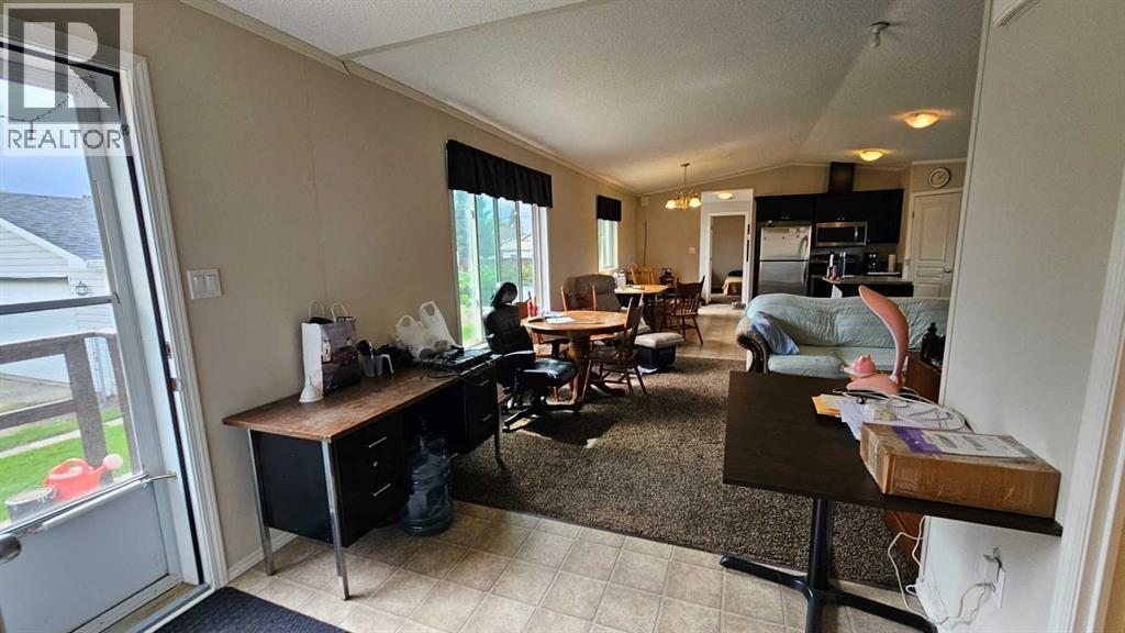 5016 49 Street Property Photo 26