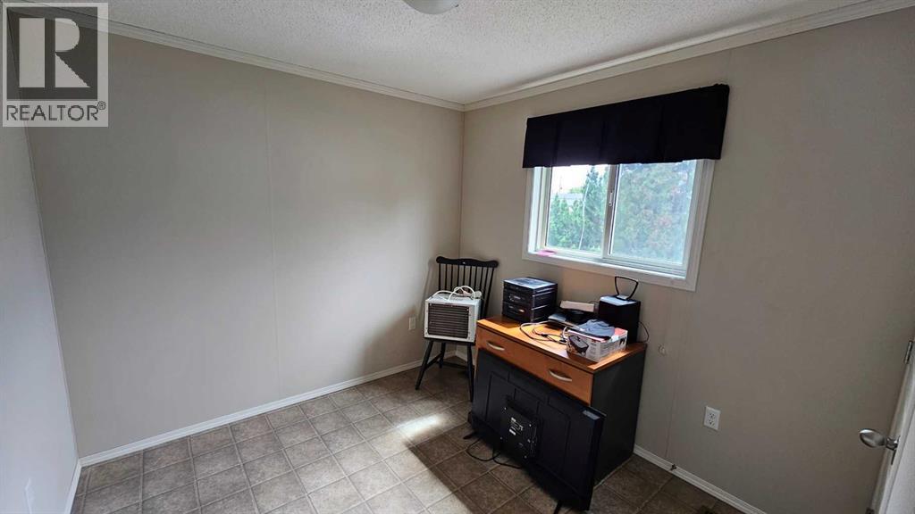 5016 49 Street Property Photo 31