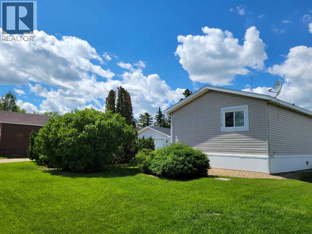 5016 49 Street Property Photo 40