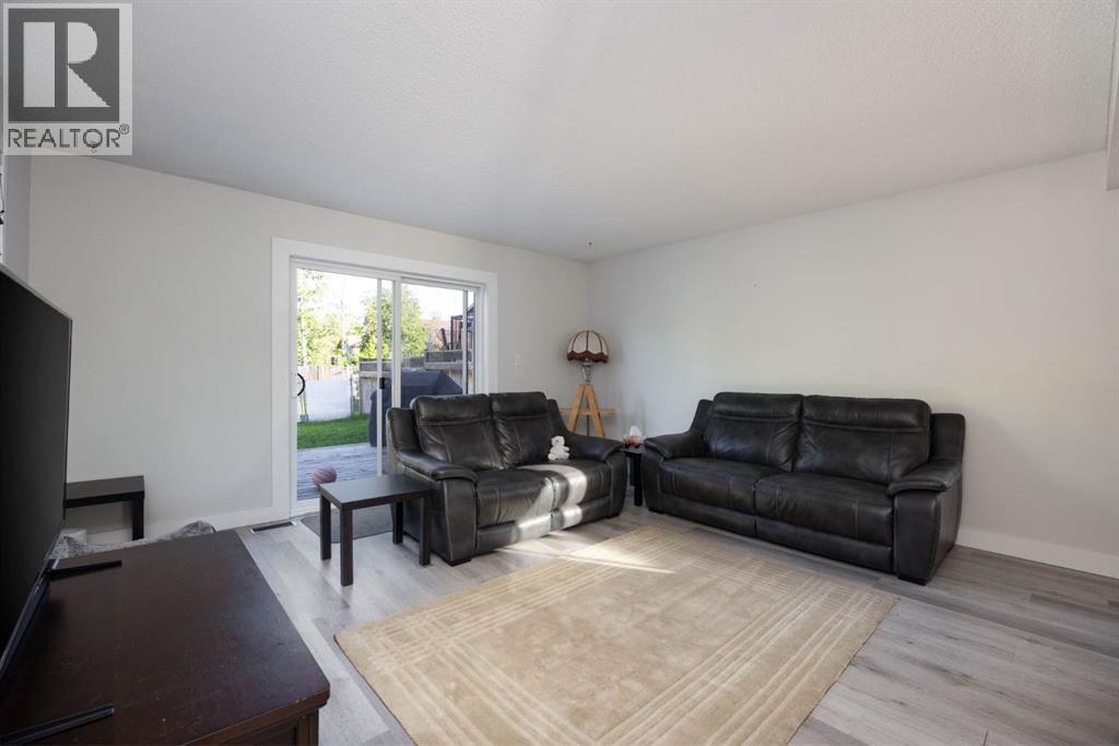 1041 Timberline Drive Property Photo 10