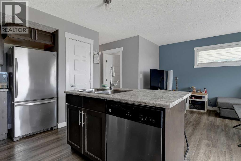 8443 101 Avenue Property Photo 6