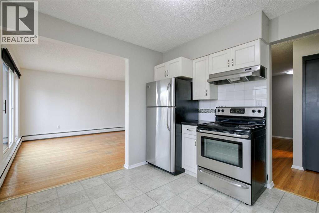 2705 38 Street Sw Property Photo 7