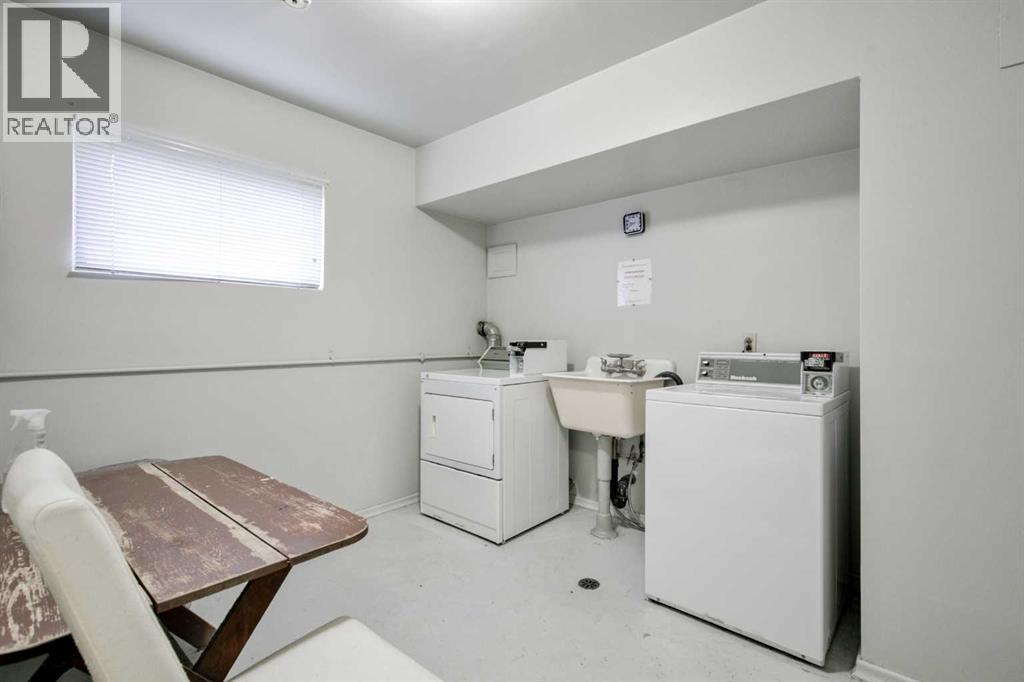 2705 38 Street Sw Property Photo 19