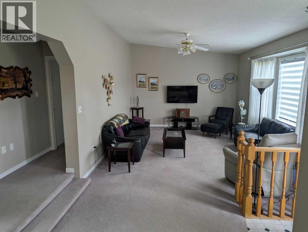 4926 59 Street Property Photo 10