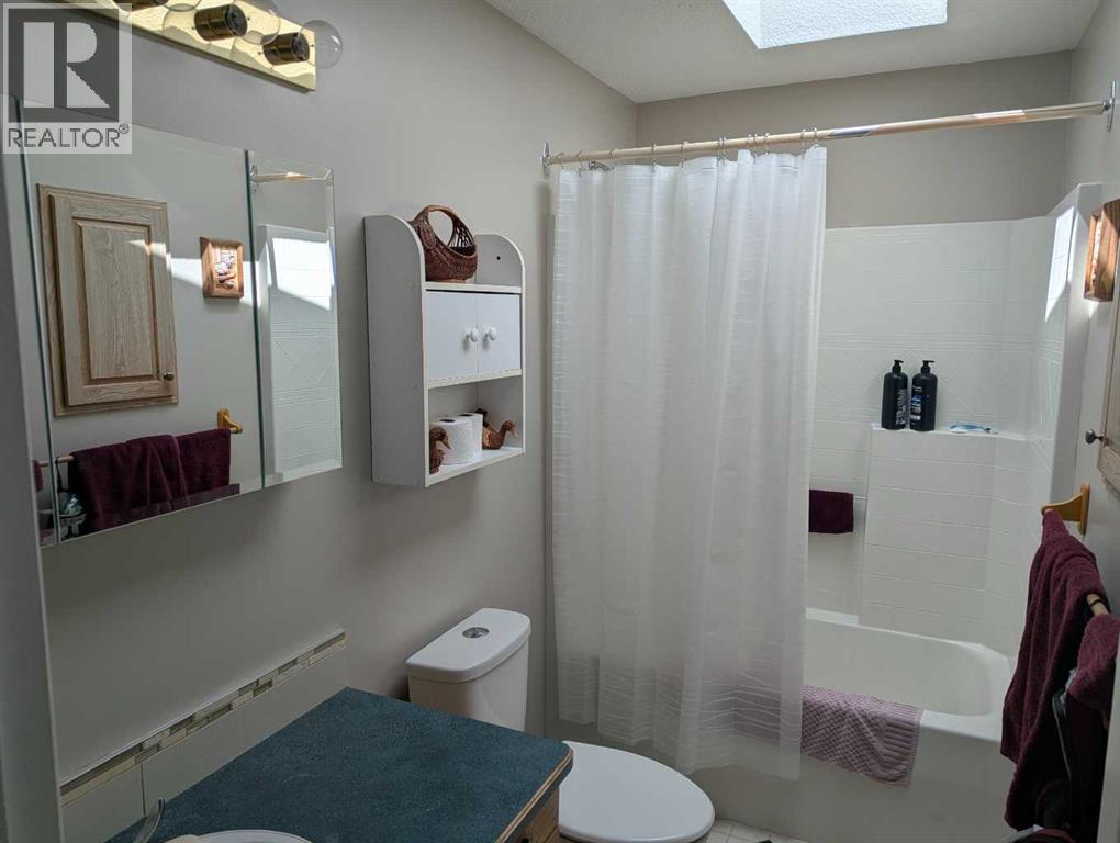 4926 59 Street Property Photo 11