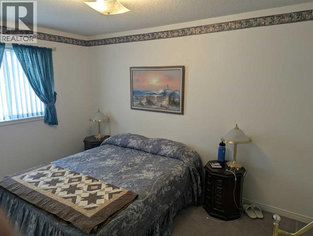4926 59 Street Property Photo 15
