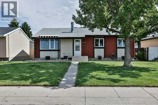 414 12 Avenue N Property Photo 1