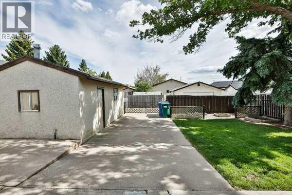 414 12 Avenue N Property Photo 9