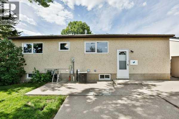 414 12 Avenue N Property Photo 10