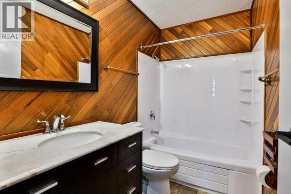 414 12 Avenue N Property Photo 20