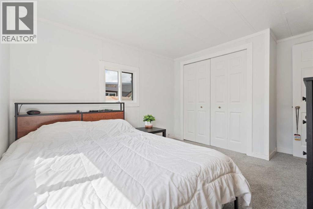 6220 17 Avenue Southeast Property Photo 10