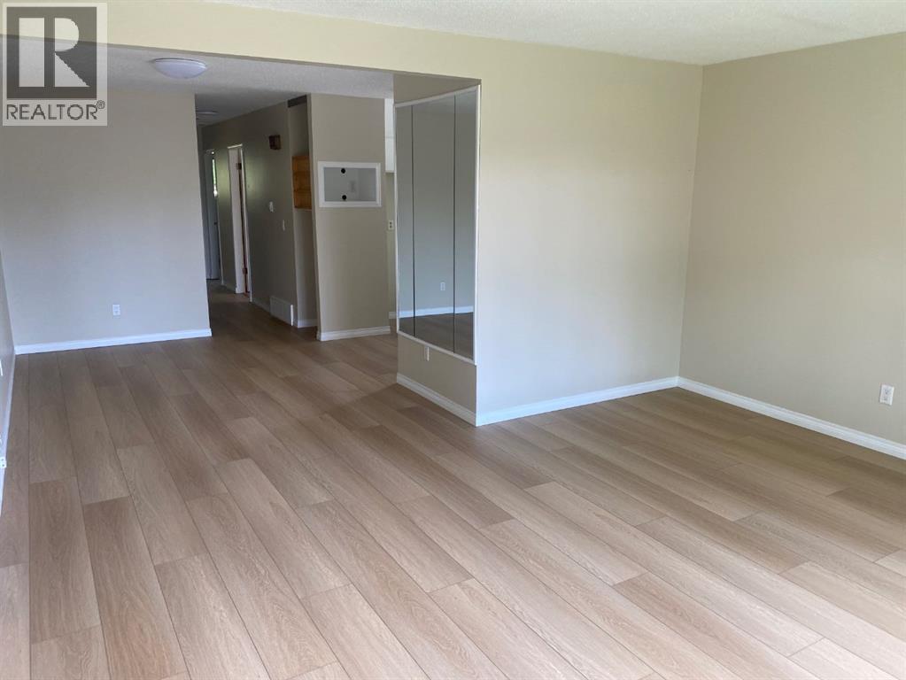 6321-b Enevold Drive Property Photo 7