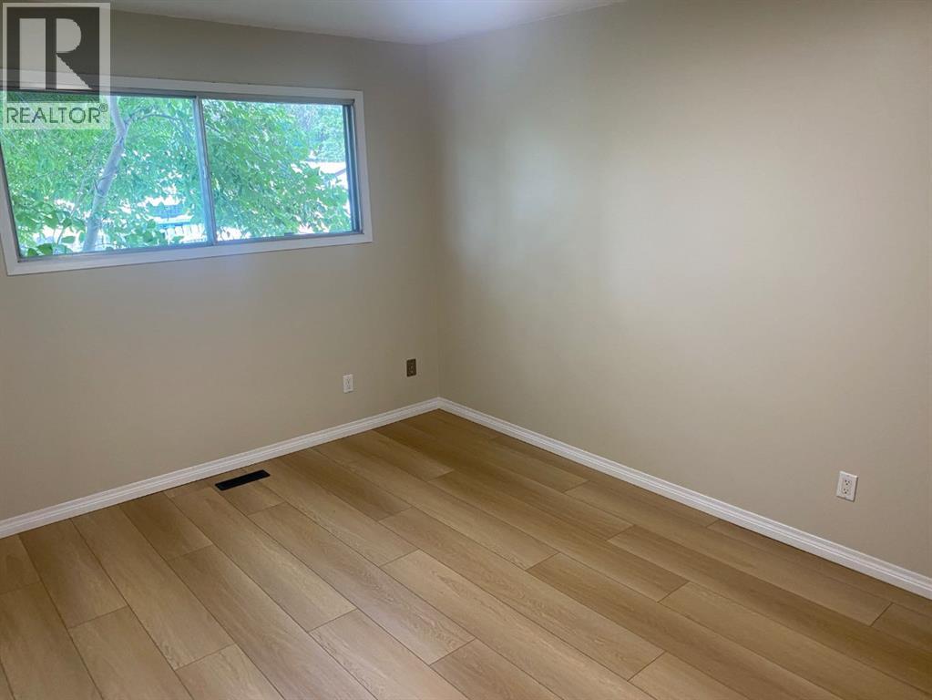 6321-b Enevold Drive Property Photo 12