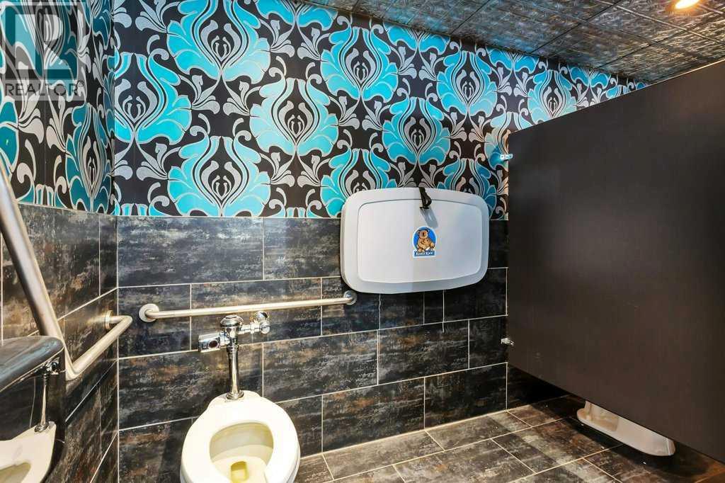 5114 48 Street Property Photo 37