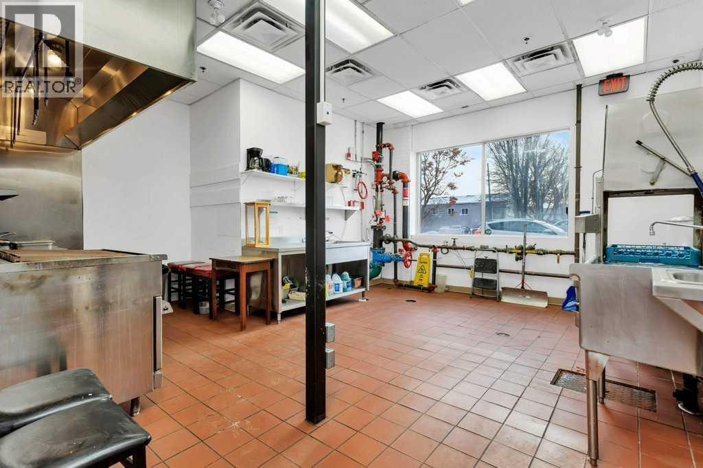 5114 48 Street Property Photo 39