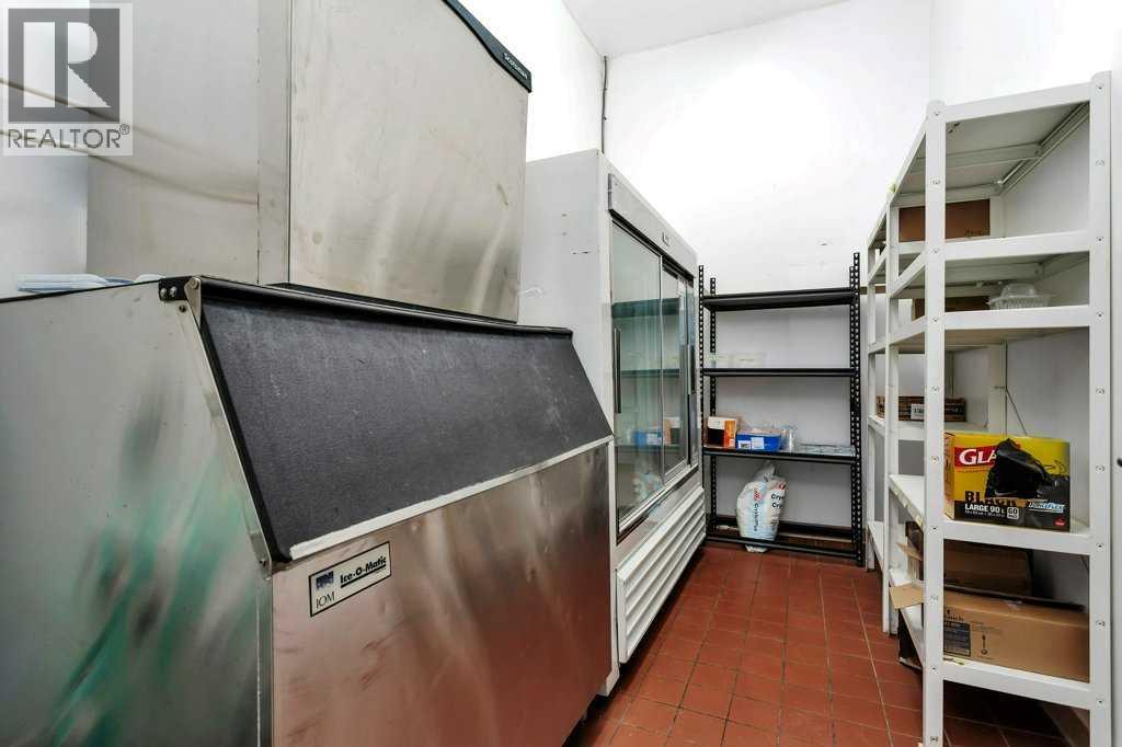 5114 48 Street Property Photo 41