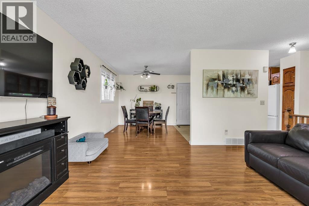 502 Maplewood Drive Property Photo 8