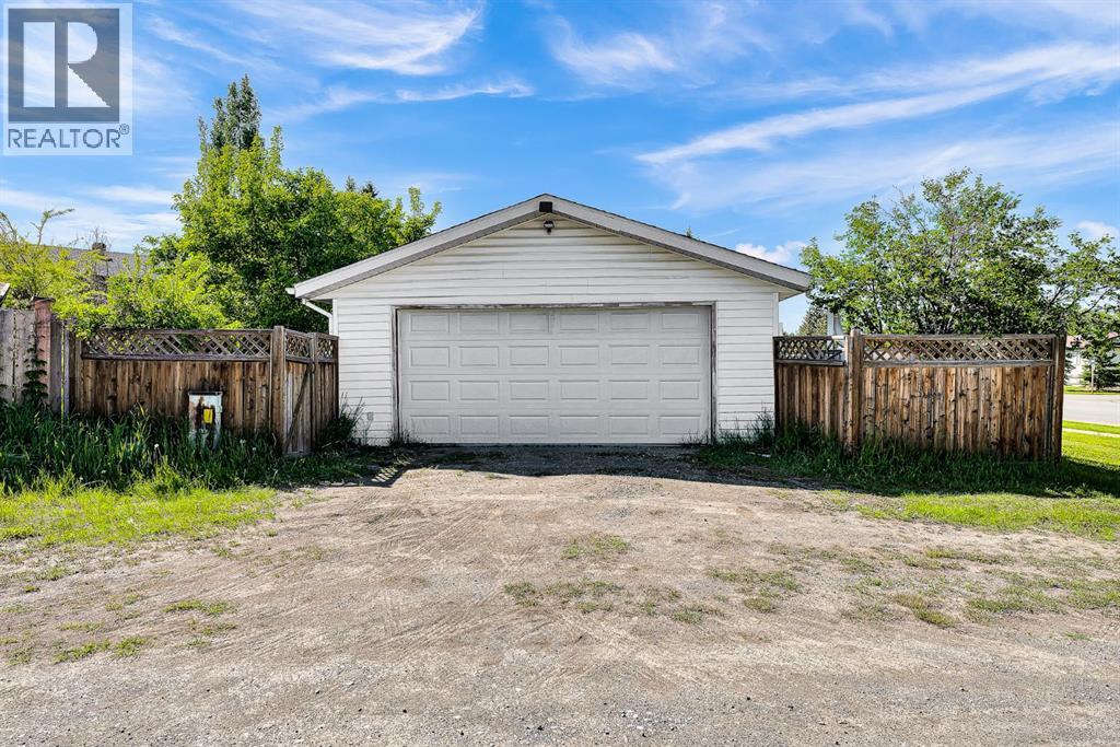 502 Maplewood Drive Property Photo 47