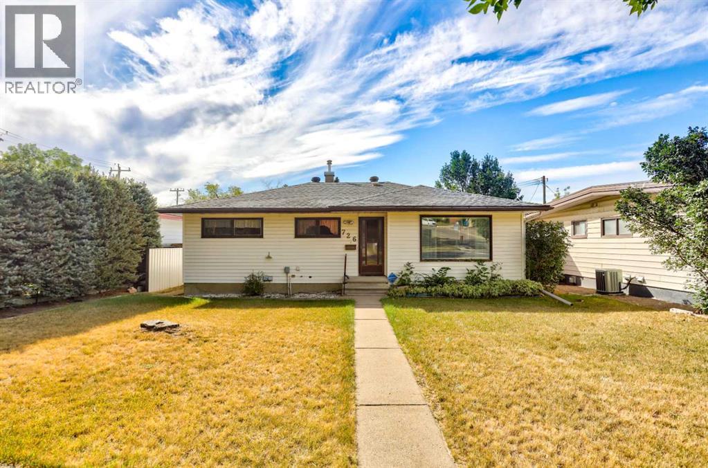 726 10 Avenue S Property Photo 1