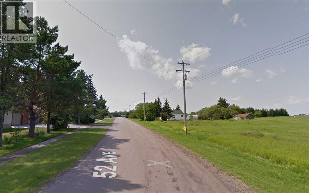 4810 52 Avenue Property Photo 3