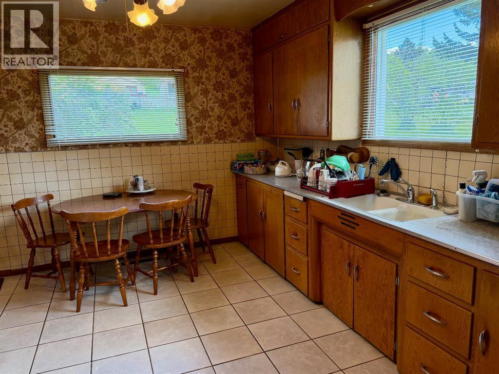 14825 21 Avenue S Property Photo 5