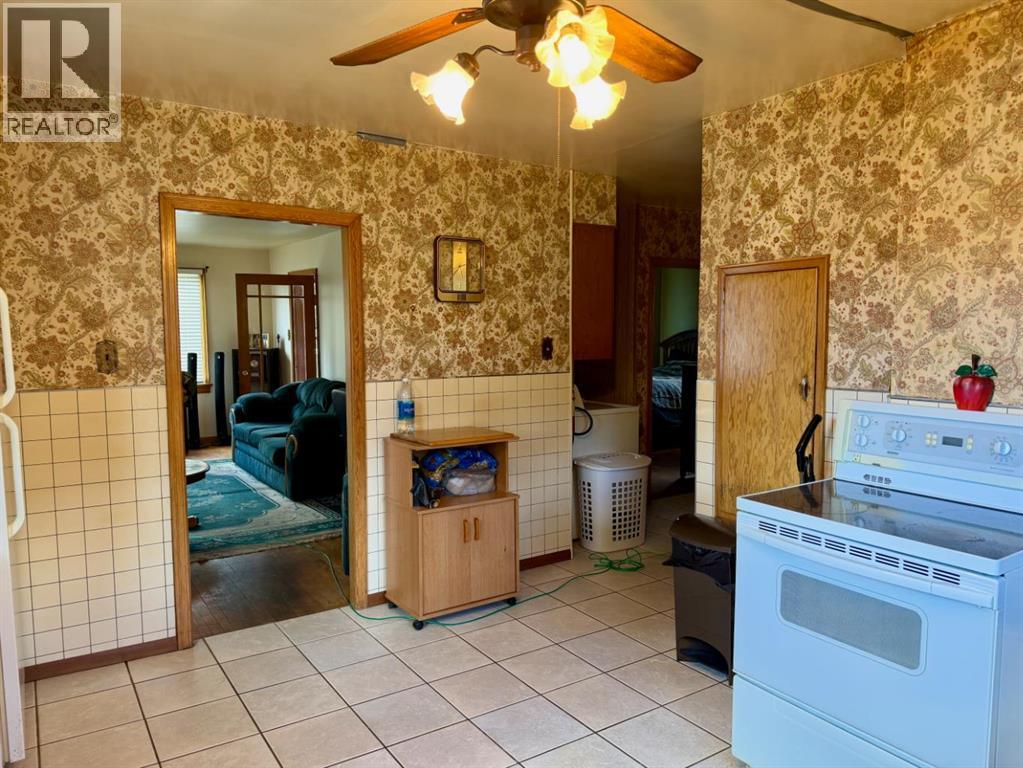 14825 21 Avenue S Property Photo 6