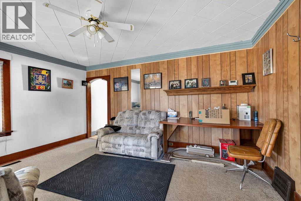 509 1 Street Se Property Photo 17