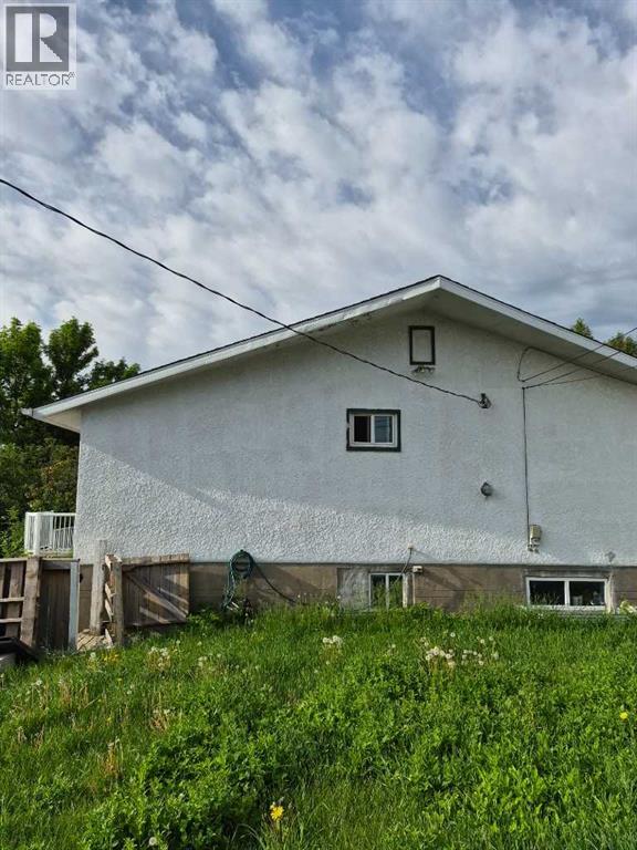 48 Northmount Drive Nw Property Photo 11