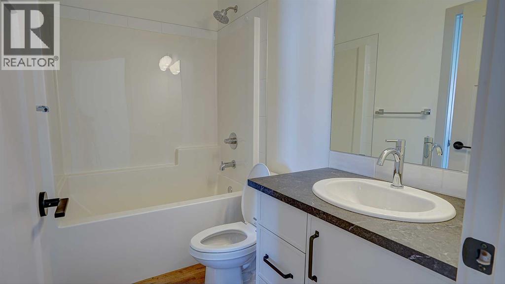 19 Ian Way Property Photo 14