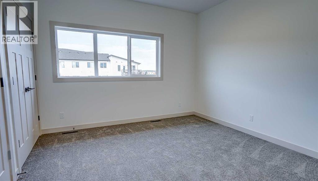 19 Ian Way Property Photo 15
